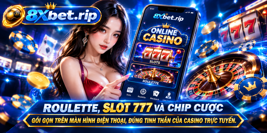 Điện thoại hiển thị chữ Online Casino với máy quay 777, bánh xe roulette và chip bay xung quanh