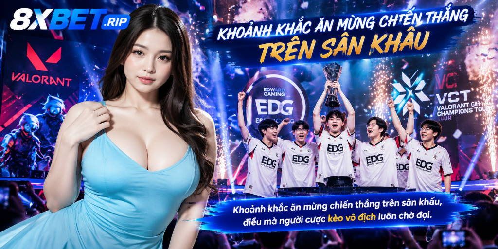 Các tuyển thủ EDward Gaming mặc áo trắng giơ tay ăn mừng trên sân khấu giữa pháo hoa