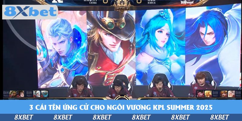 Bốn tuyển thủ Vương Giả Vinh Diệu ngồi thi đấu trên sân khấu, phía sau là màn hình lớn hiển thị chân dung các tướng trong giai đoạn chọn tướng